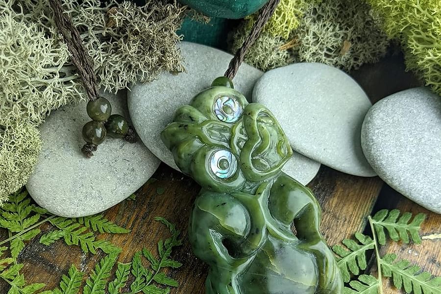 MΔori Hei-tiki pendant